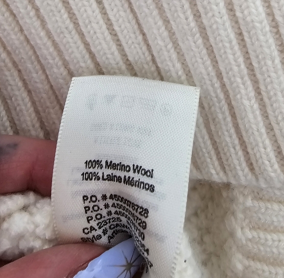 Aritzia wilfred 100% merino wool Women's Cream Sweater Size S - Picture 5 of 6